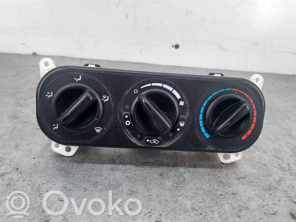 Dodge Caliber Climate control/heater control trim 