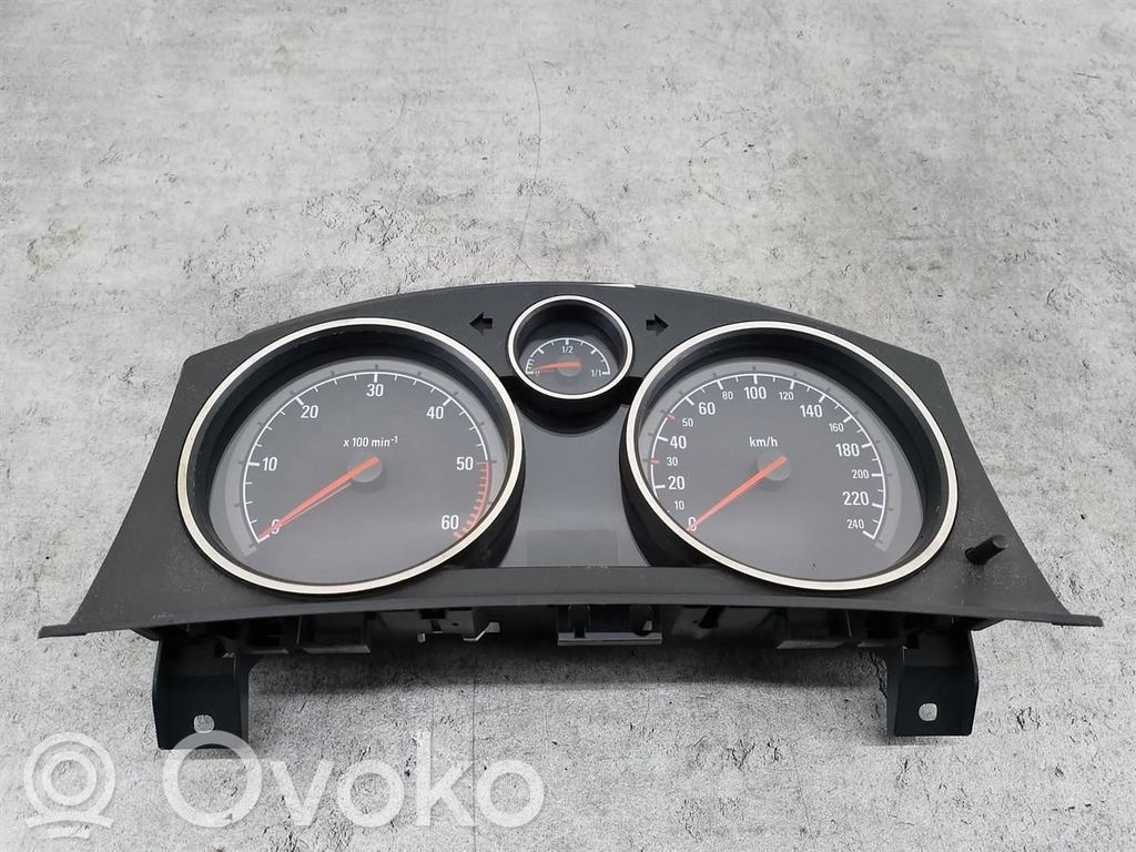 Opel Astra H Speedometer (instrument cluster) 
