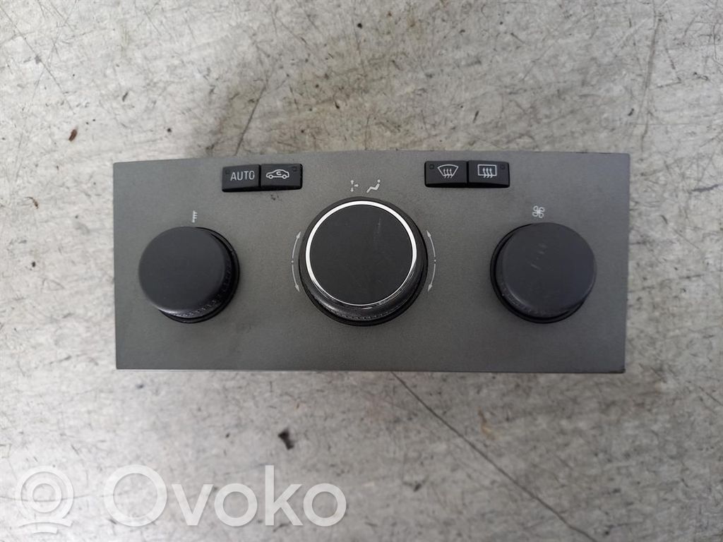 Opel Zafira B Panel klimatyzacji / Ogrzewania 