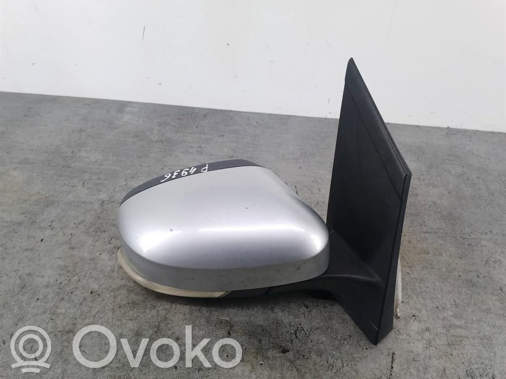 Front door electric wing mirror