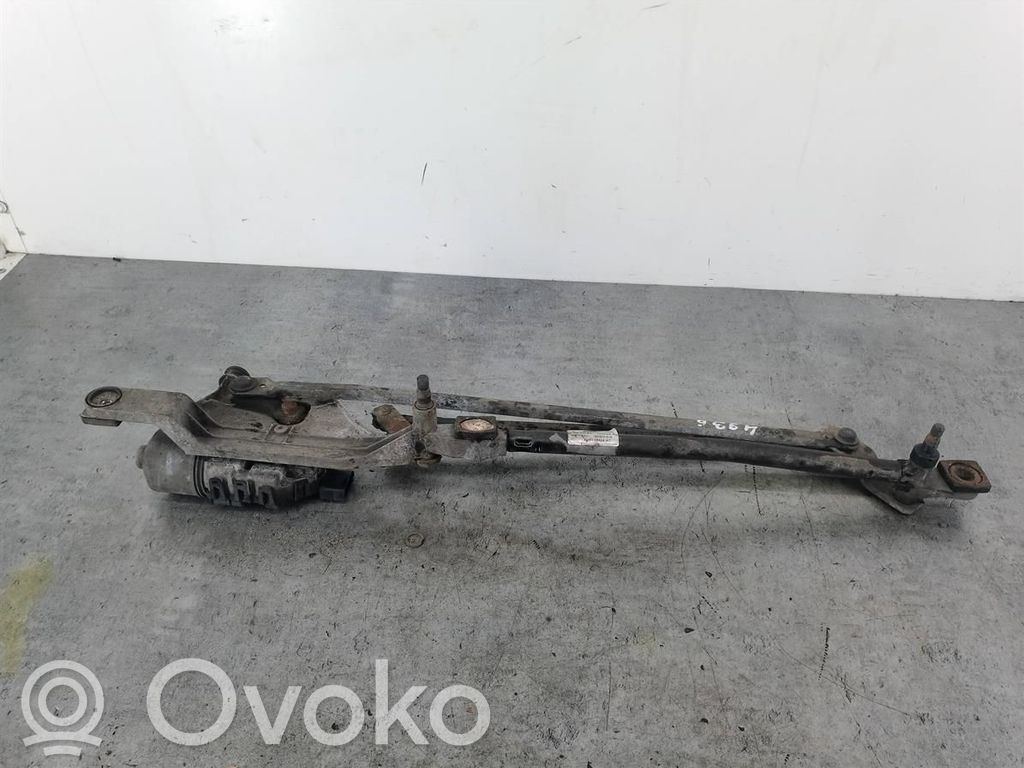 Front wiper linkage