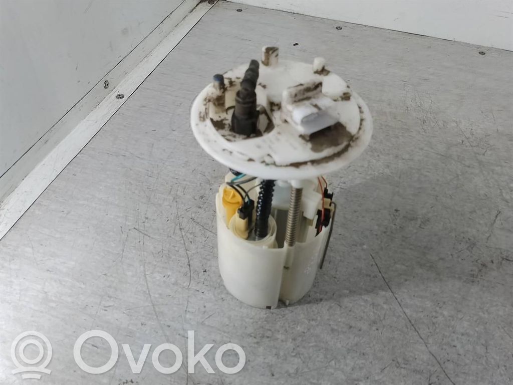 Fiat Grande Punto Bomba interna de combustible 