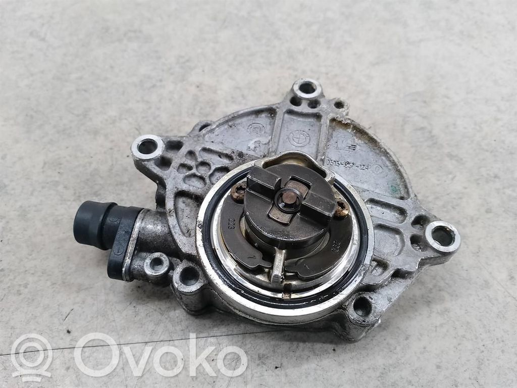 BMW 1 E81 E87 Vacuum pump 