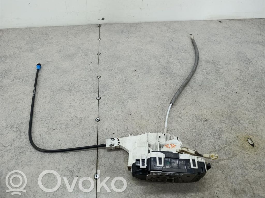 Mercedes-Benz Sprinter W906 Etuoven lukko 