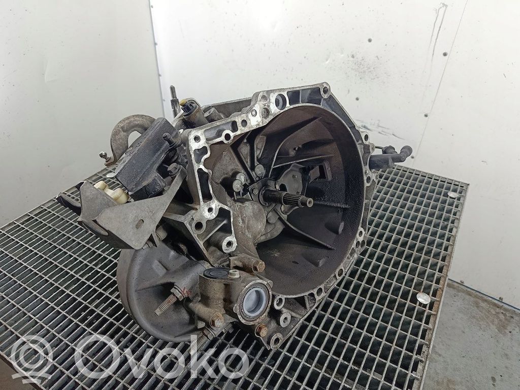Peugeot 5008 Manualna 5-biegowa skrzynia biegów 
