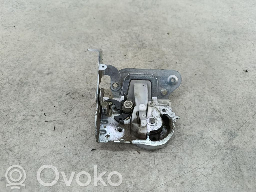 Sliding door lock