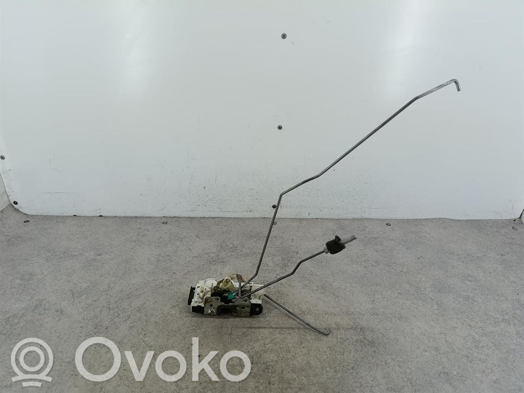 Dodge Caliber Front door lock 