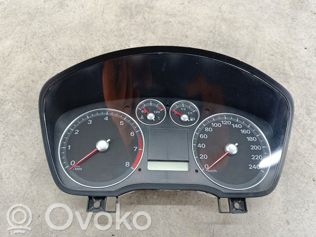 Ford Focus Geschwindigkeitsmesser Cockpit 