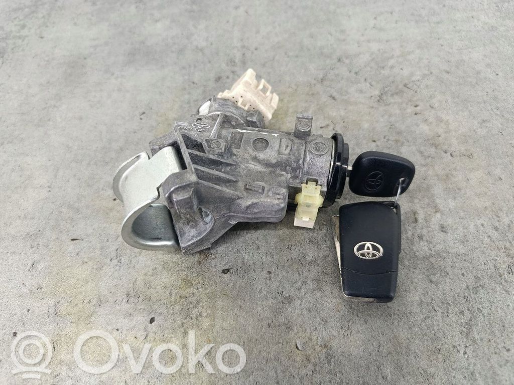 Toyota Yaris Stacyjka 