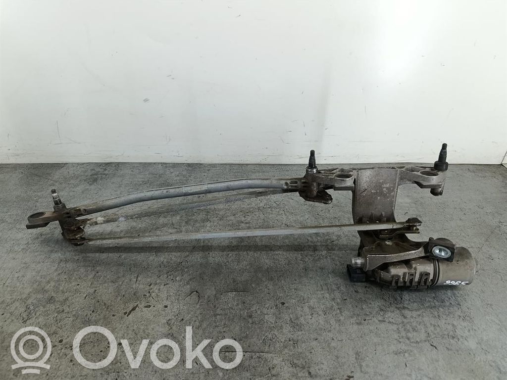 Front wiper linkage