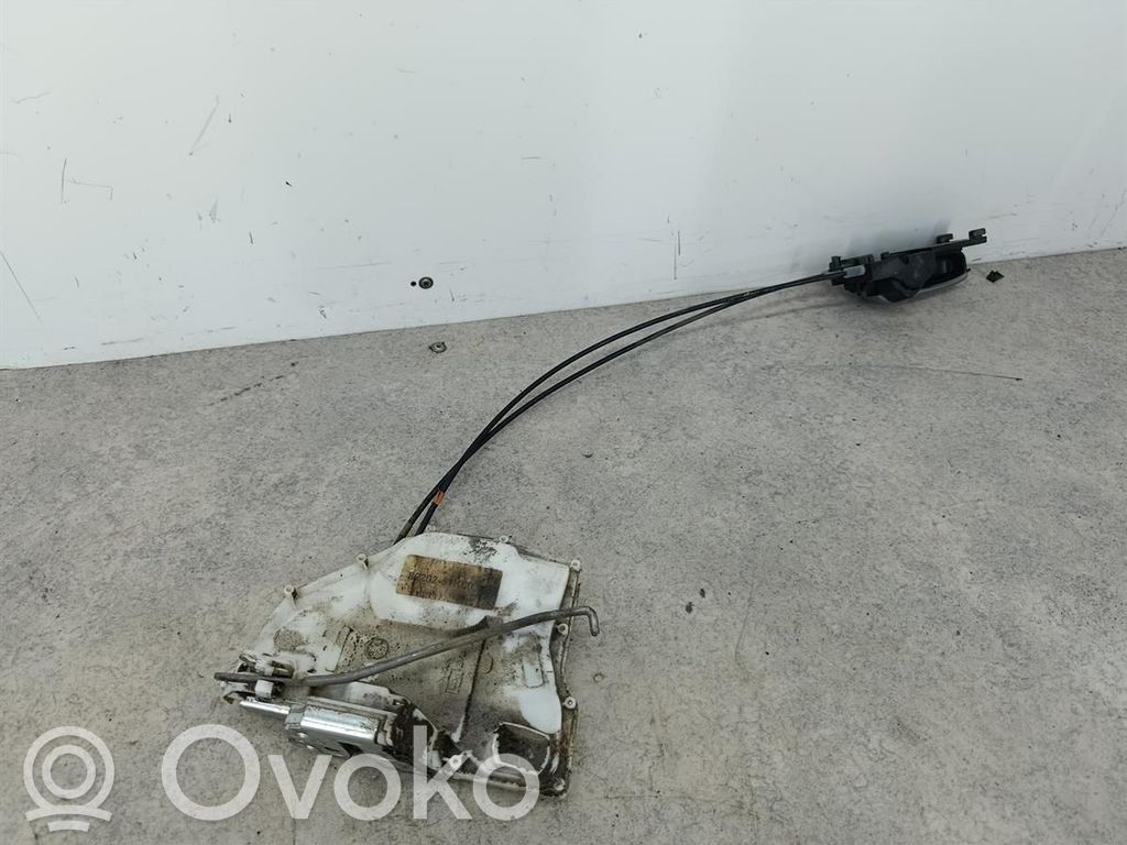 Opel Agila B Front door lock 