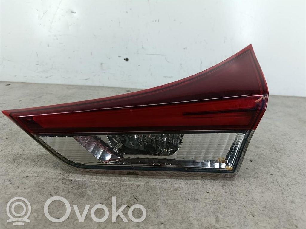 Toyota Auris E210 Takaluukun takavalot 
