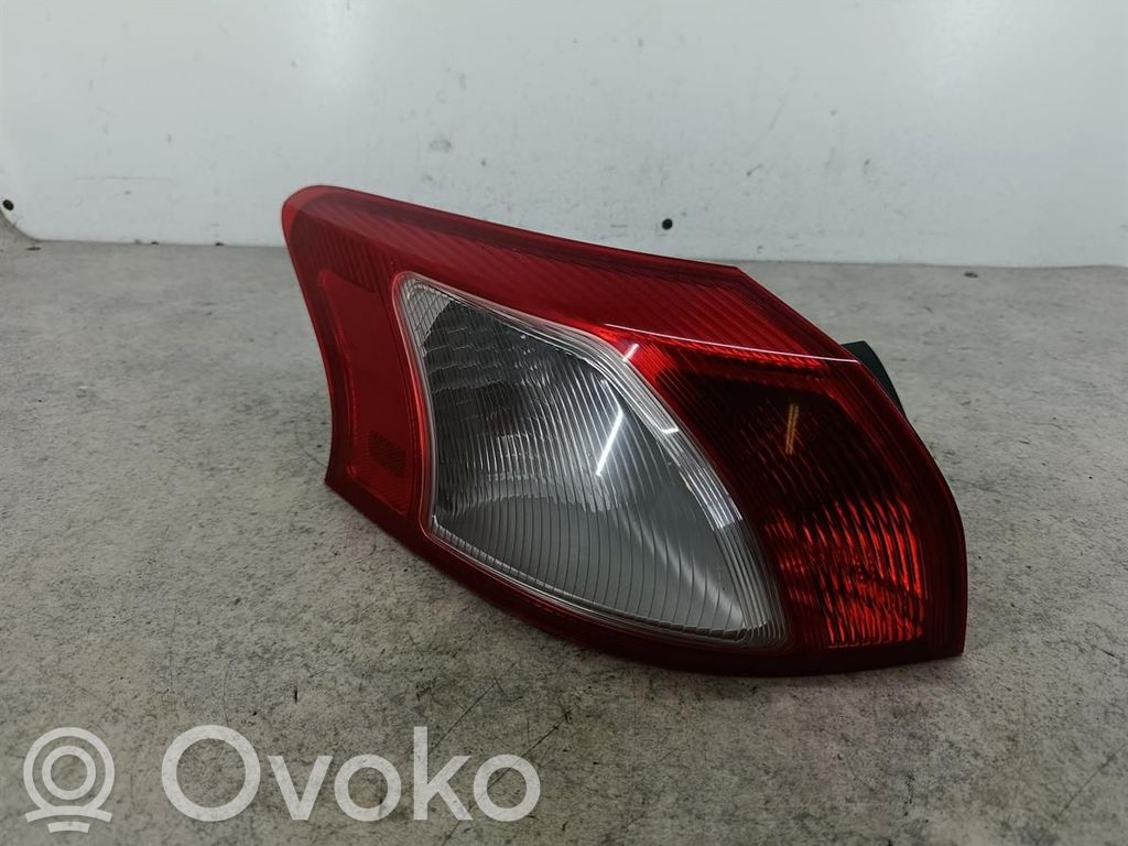 Mitsubishi Lancer X Lampă spate în caroserie 