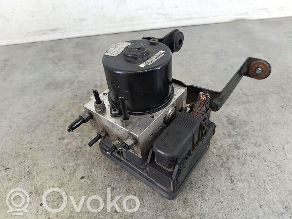 Pompe ABS   8M512C405AA