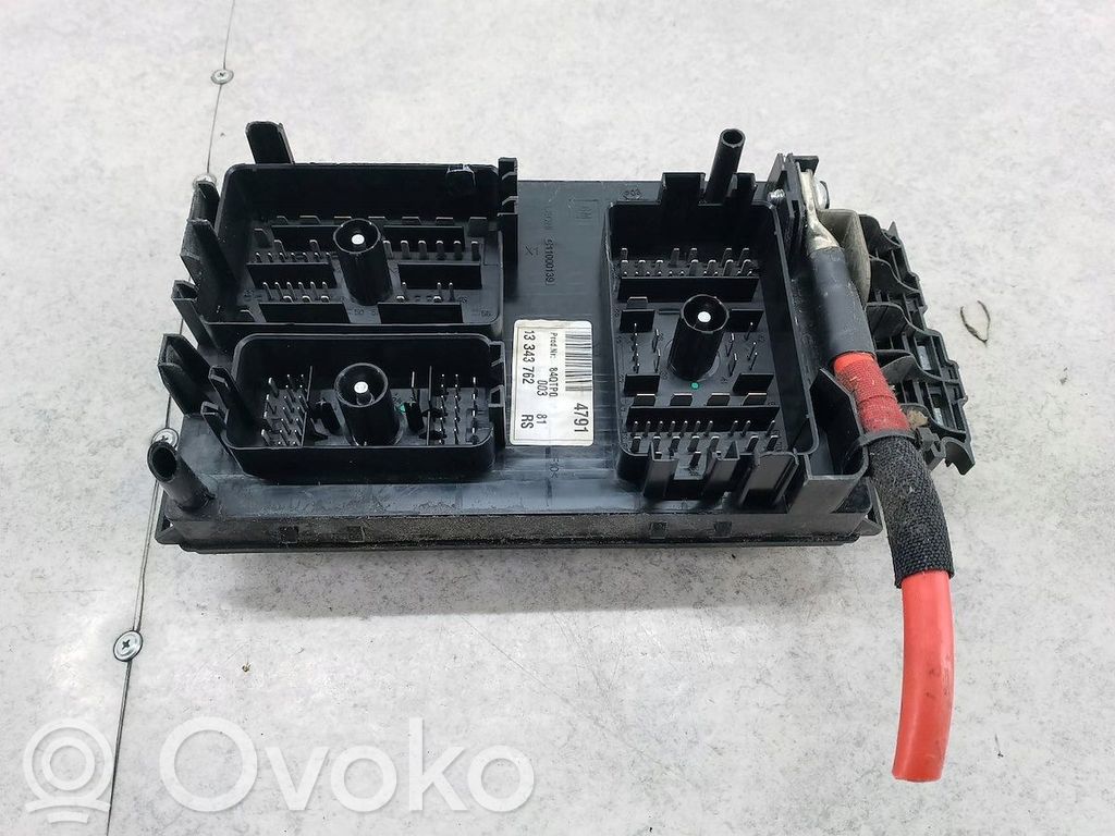 Opel Astra J Juego de caja de fusibles 