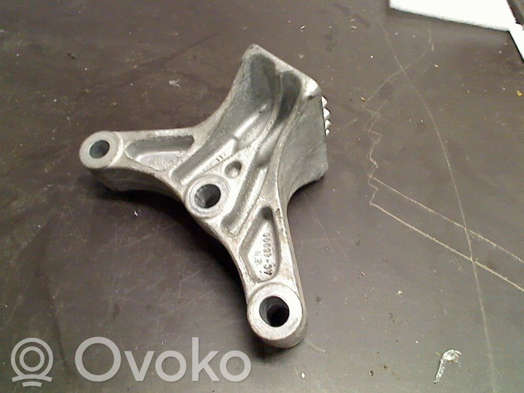 Volkswagen Up Engine mount bracket 