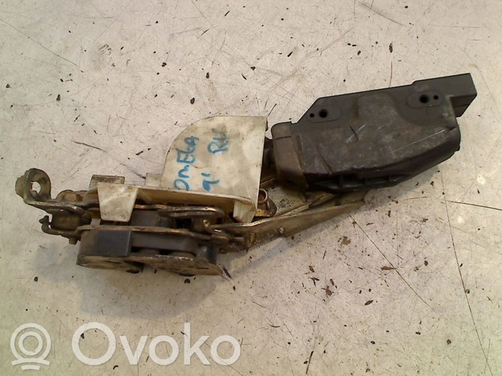 Opel Omega A Front door lock 