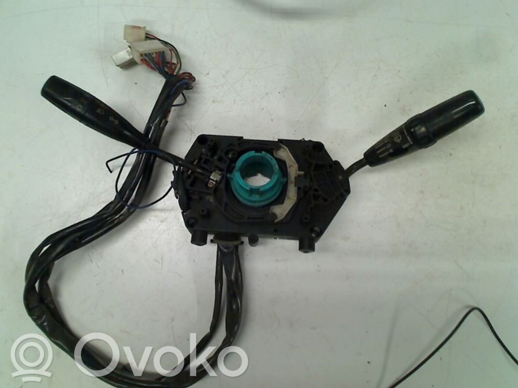 Suzuki Baleno EG Przełącznik / Przycisk kierownicy 