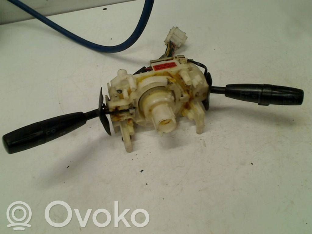 KIA Rio Steering wheel buttons/switches 