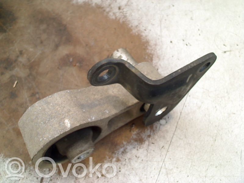 Engine mount bracket   8V516P082AD,8V516P082AD