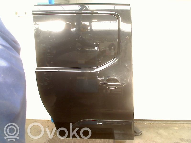 Side sliding door