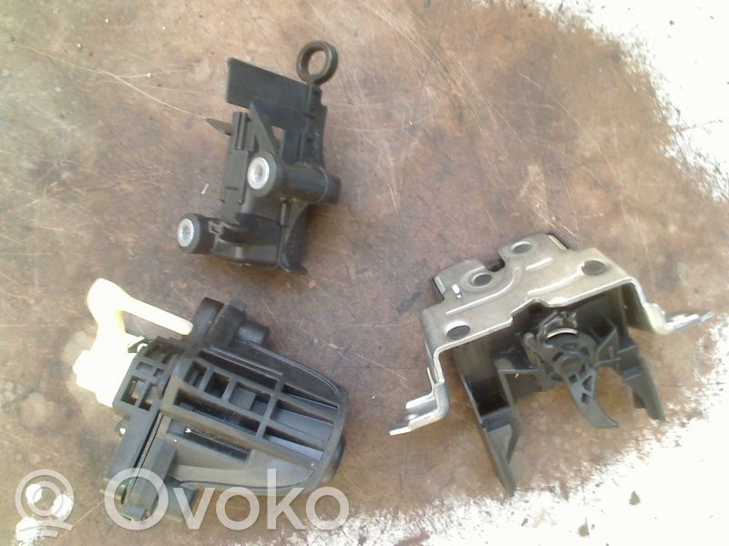 Tailgate/trunk/boot lock/catch/latch