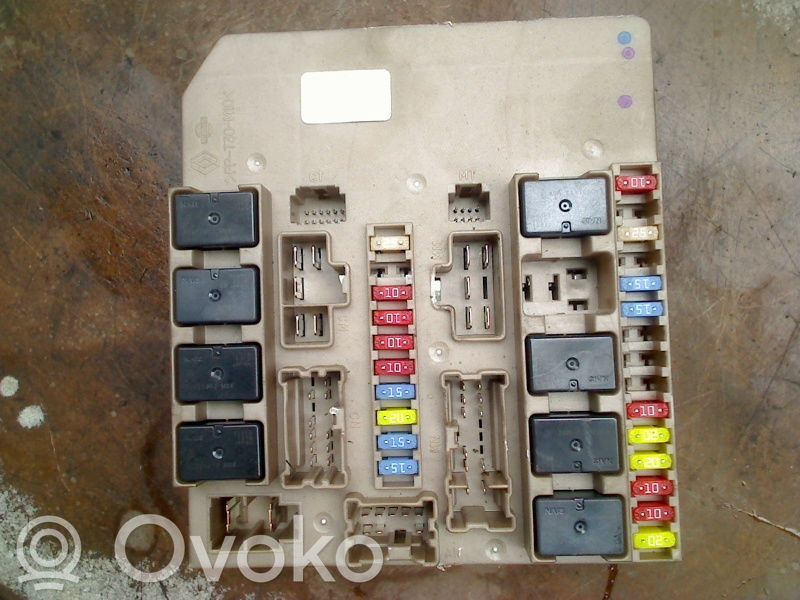 Renault Clio III Comfort/convenience module 