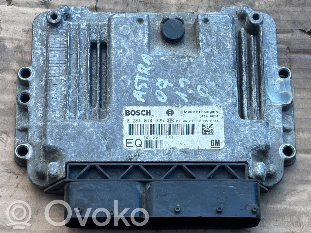 Opel Astra H Engine control unit/module 