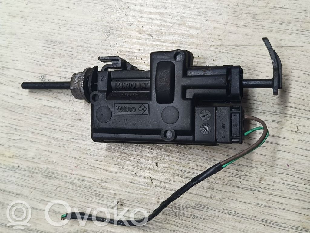 Renault Laguna III Degvielas tvertnes elektriskā slēdzene 