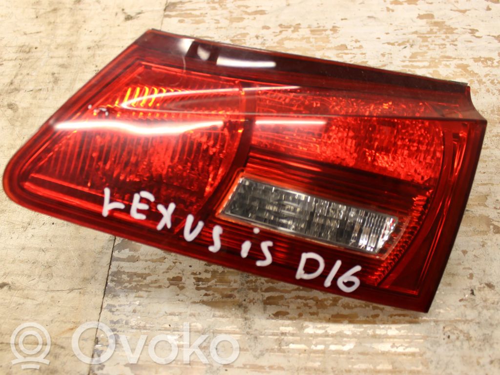 Lexus IS 220D-250-350 Lampy tylnej klapy bagażnika 