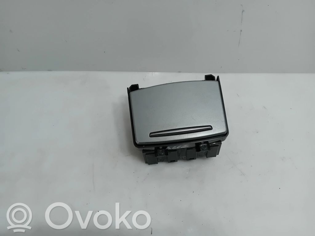 Audi A6 S6 C6 4F Portavasos delantero 