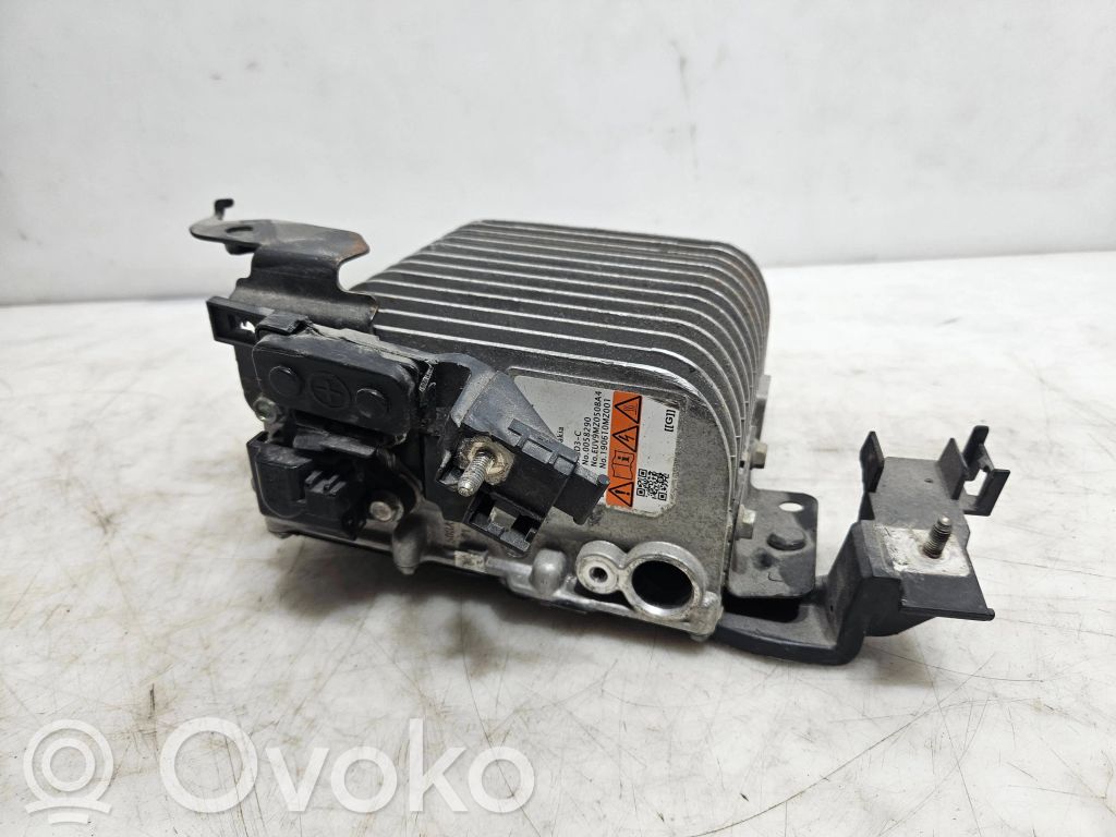 Mazda 3 Voltage converter inverter 