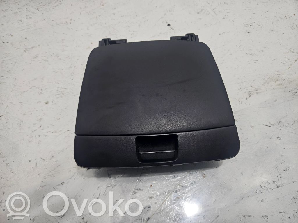 Guantera   847702L000