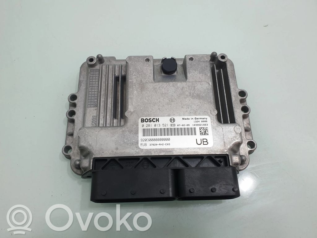 Calculateur moteur ECU   0281013521