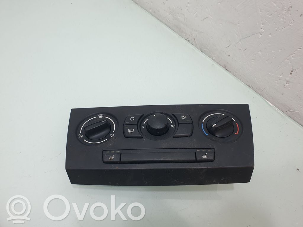 Climate control unit   698806401