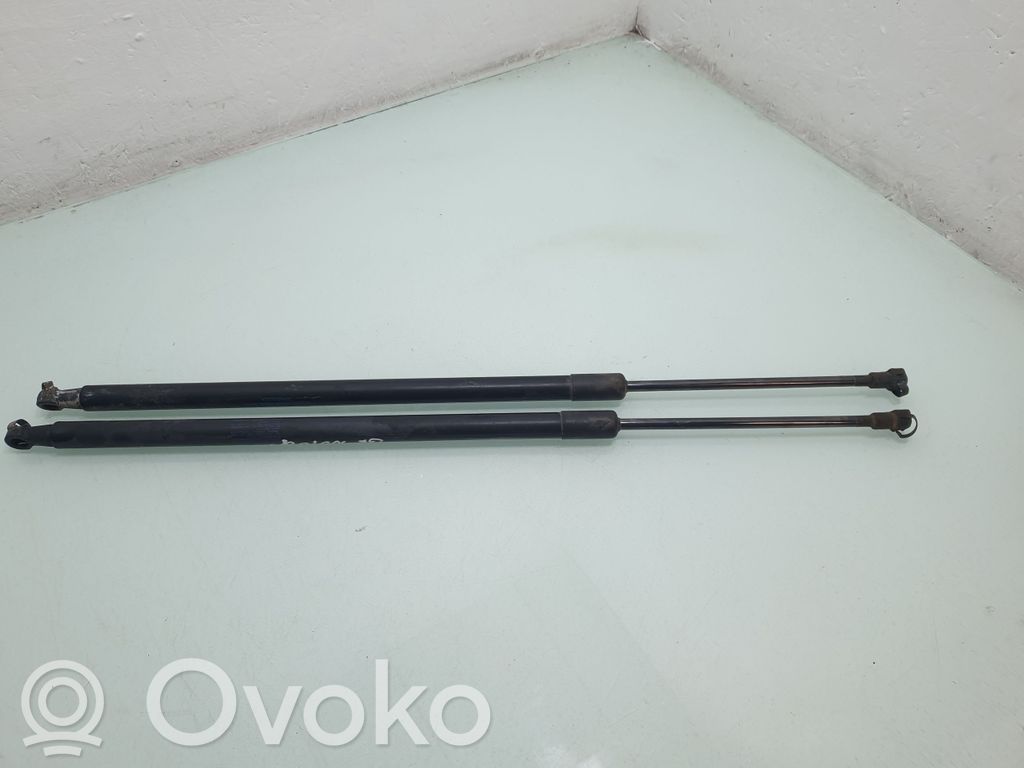 Nissan Note (E11) Tailgate/trunk strut/damper 