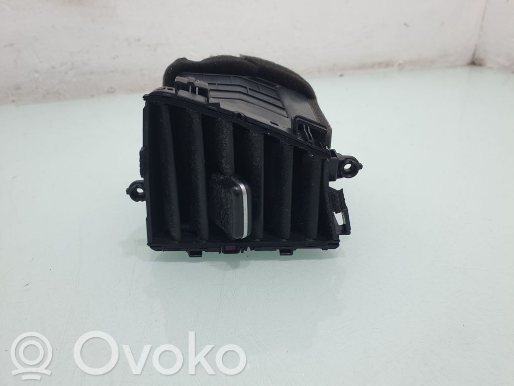 KIA Ceed Centrinės oro grotelės 