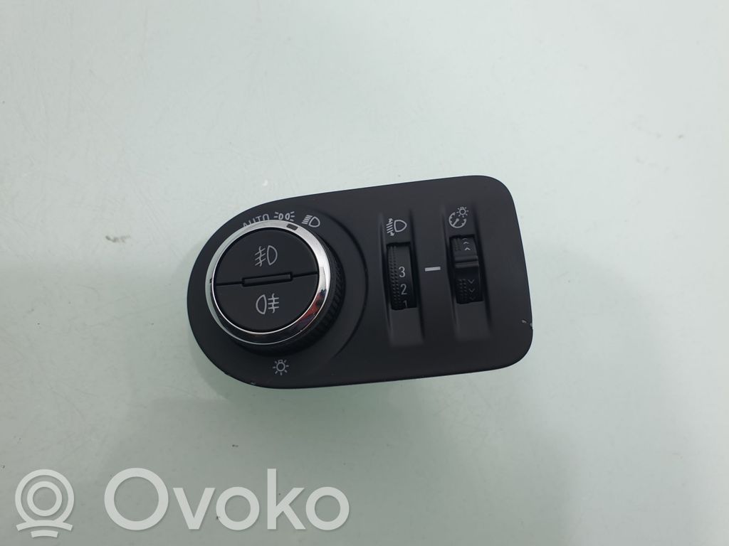 Opel Astra K Light switch 