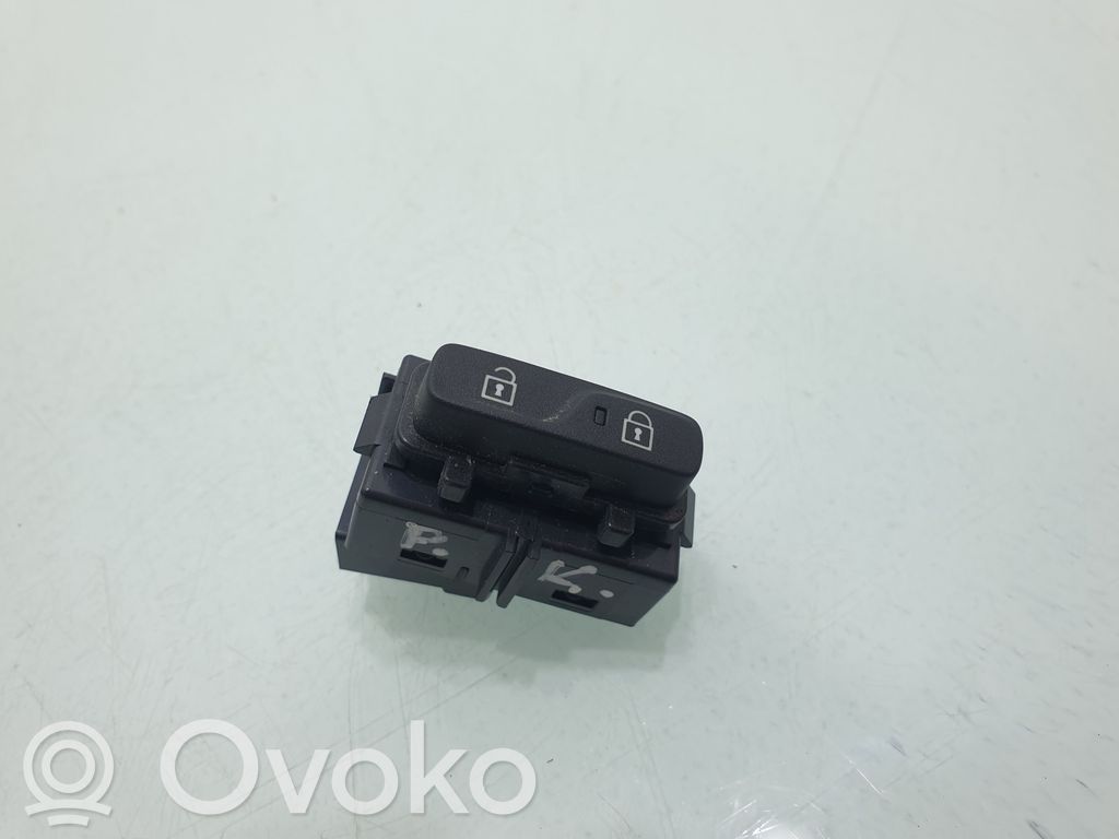 Central locking switch button   31334570