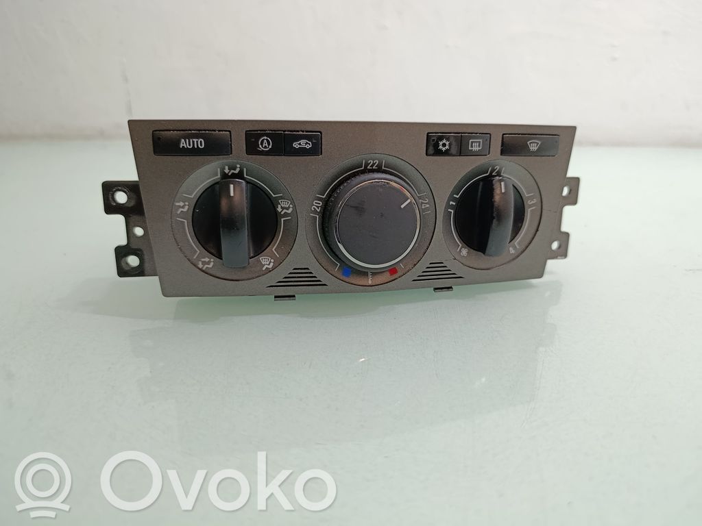 Opel Antara Climate control unit 