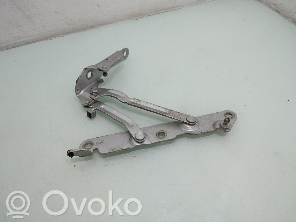 Tailgate/trunk/boot hinge   30799275