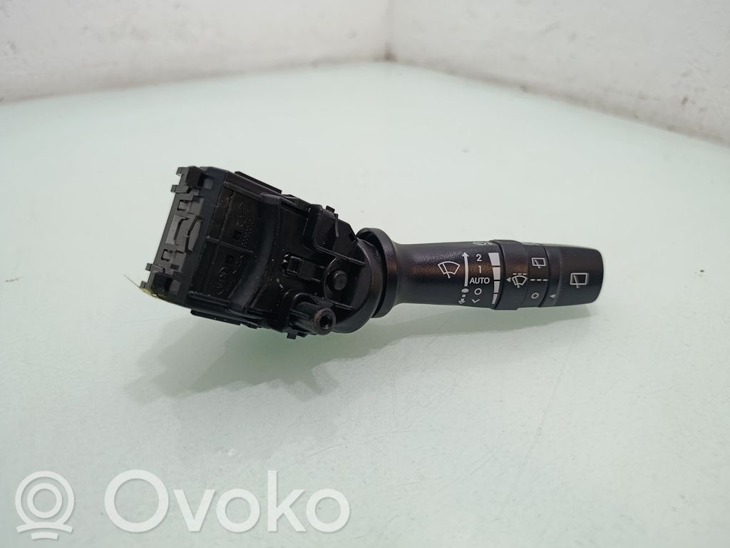 KIA Sorento Ручка стеклоочистителей 