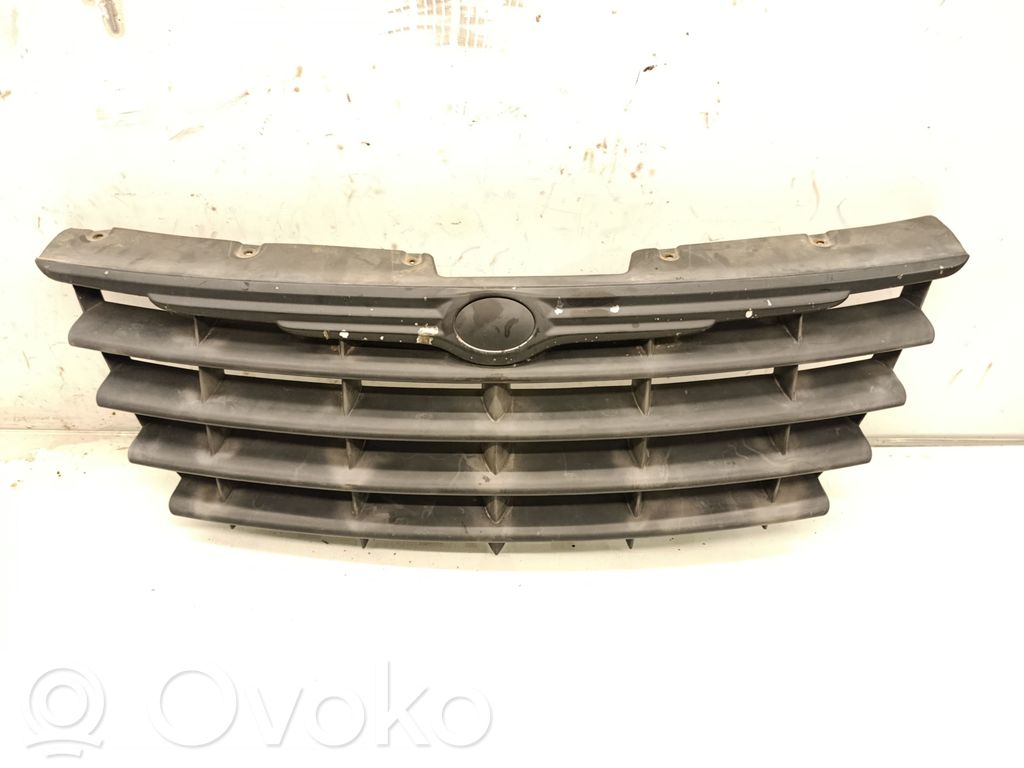 Chrysler Grand Voyager IV Front bumper upper radiator grill 