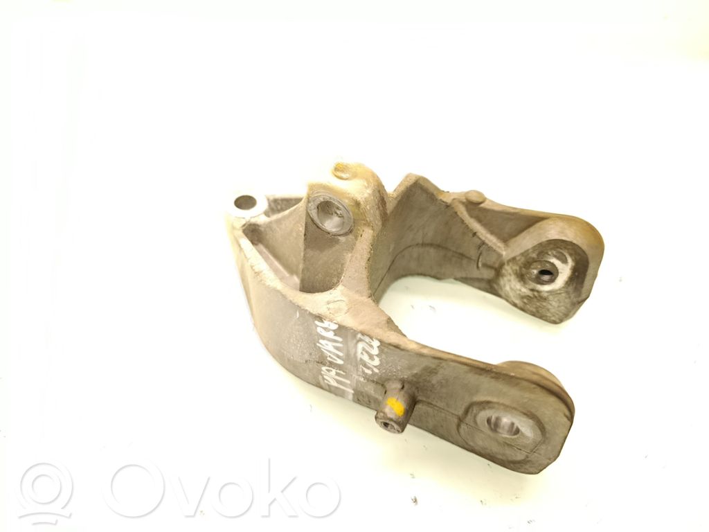 Dodge Grand Caravan Gearbox mounting bracket 