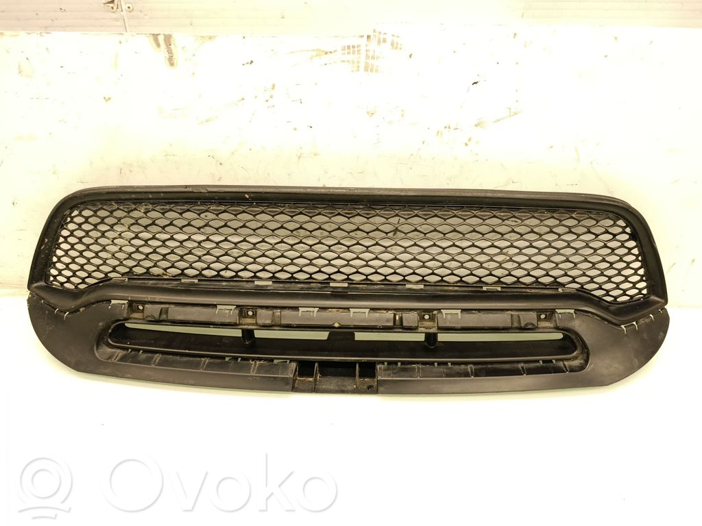 Dodge Durango III Front bumper upper radiator grill 