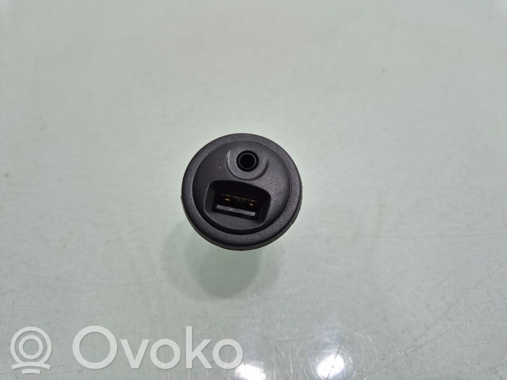 Enchufe conector USB   96645227XT