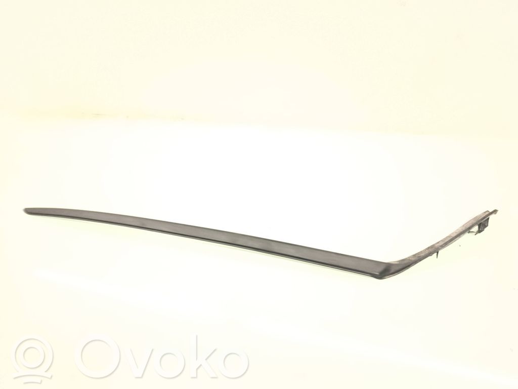 Windshield trim   31469401