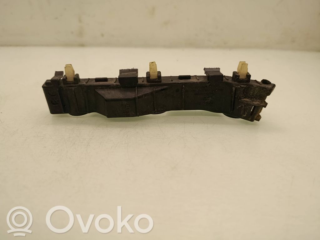 KIA Rio Etupuskurin kannake 