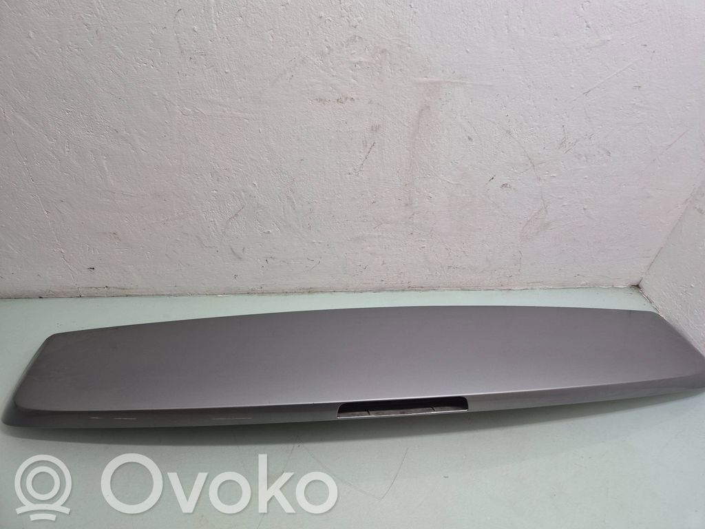 Dodge Grand Caravan Spojler klapy tylnej / bagażnika 