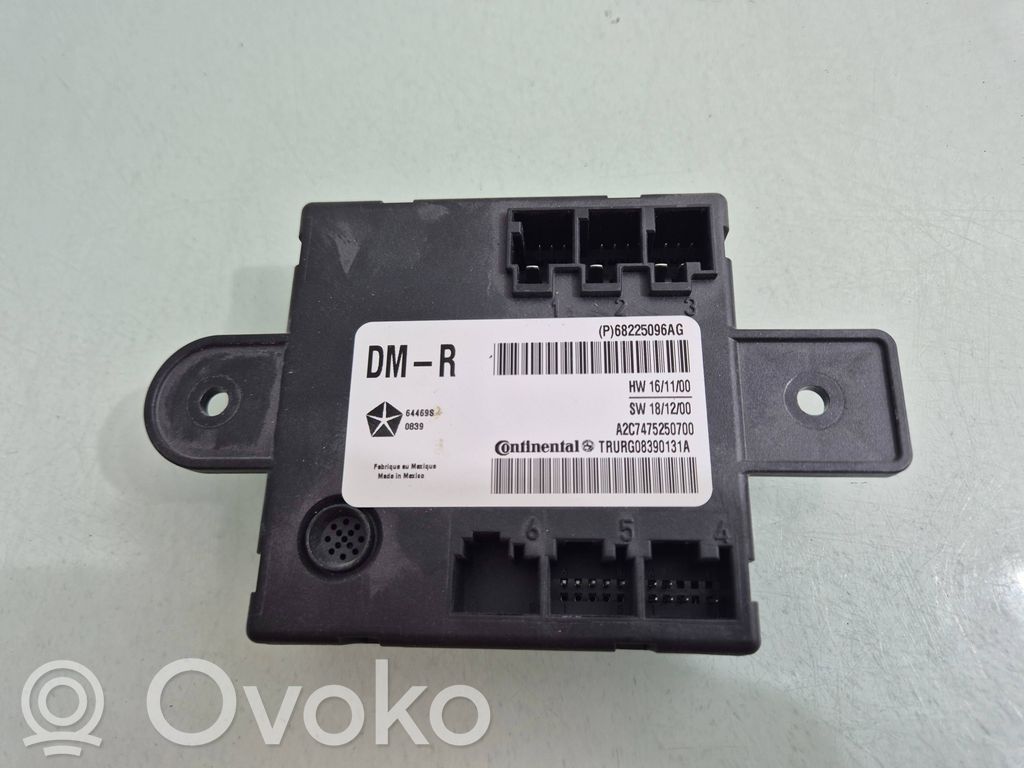 Chrysler Pacifica Door control unit/module 